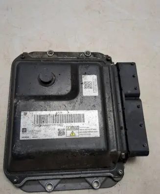 Opel Astra H Engine control unit/module 55577647