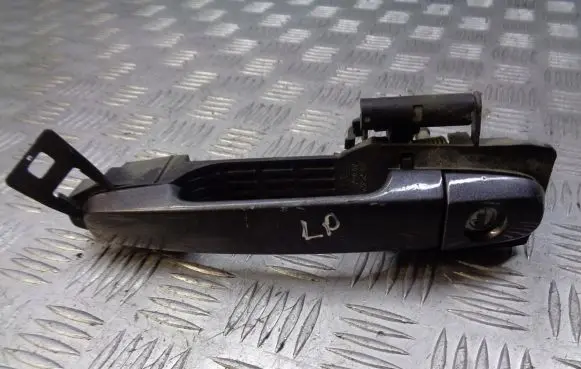 Toyota Avensis T250 Front door interior handle