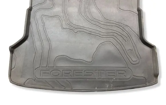 Subaru Forester SK Rubber trunk/boot mat liner 24303