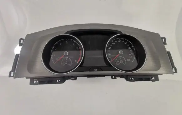 Volkswagen Golf VII Speedometer (instrument cluster) 5G0920861