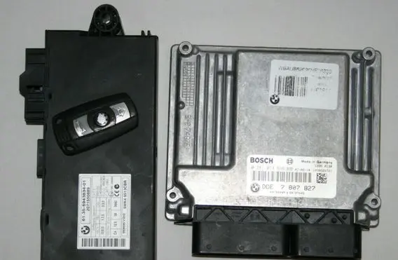 BMW 3 E92 E93 Engine ECU kit and lock set 7807827
