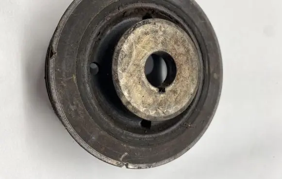 Subaru Impreza II Crankshaft pulley