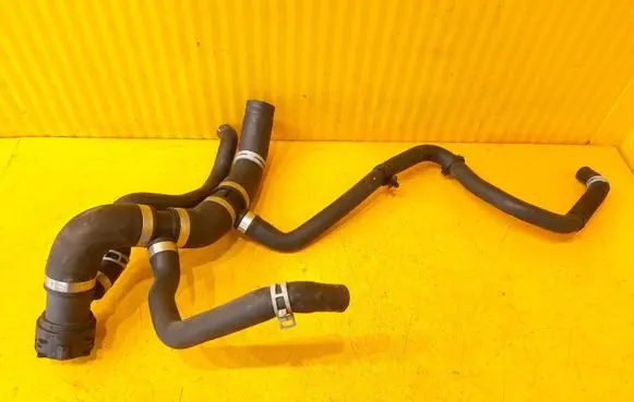 Volvo V60 Engine coolant pipe/hose 31686003