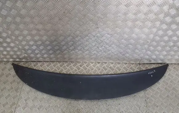 Seat Leon (1P) Rear window tailgate spoiler 