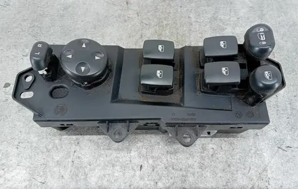 Chrysler Pacifica Quarter vent window switch 04685980AF