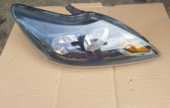 Ford Focus Headlight/headlamp