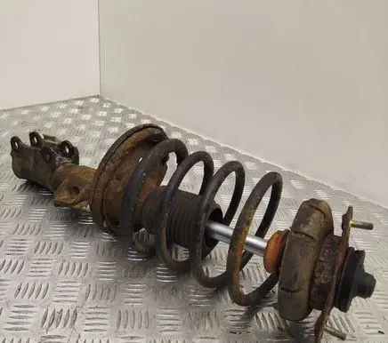 Volvo V70 Front shock absorber with coil spring 8667250 824904553830 PF101318