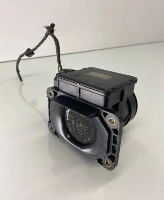 Mitsubishi Outlander Mass air flow meter E5T08271 4813528