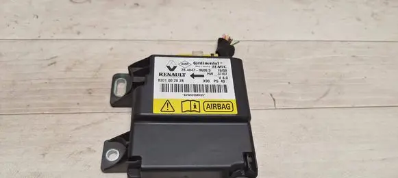 Dacia Sandero Airbag control unit/module 28404796003 SDW9E05BHSS 8201002828