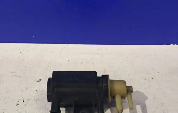 Mercedes-Benz E W212 Turbo solenoid valve A0091533128