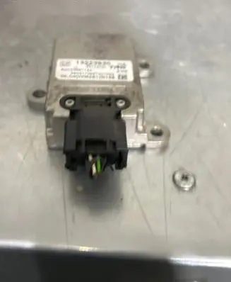 Opel Vectra C ESP acceleration yaw rate sensor 13223930 15113701 A2C53081144