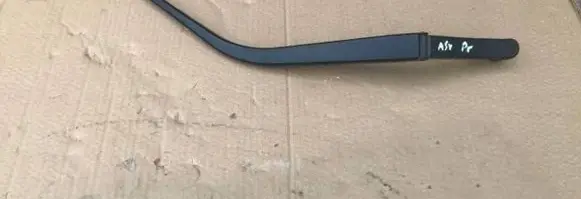 Mitsubishi ASX Front wiper blade arm
