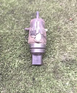Audi A4 S4 B8 8K Windscreen/windshield washer pump 8K9955647
