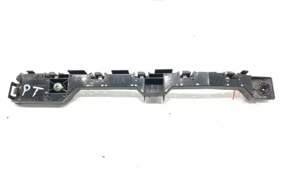 Honda HR-V Rear bumper mounting bracket