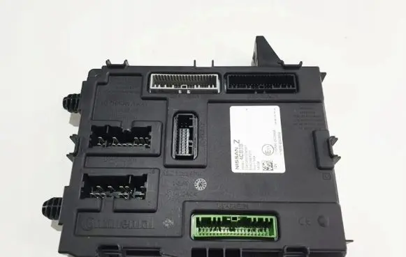 Nissan Qashqai Comfort/convenience module 284b14cb3b