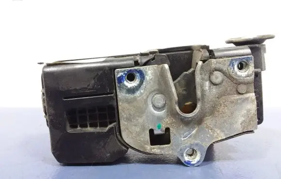 Cadillac CTS Rear door lock L25773436
