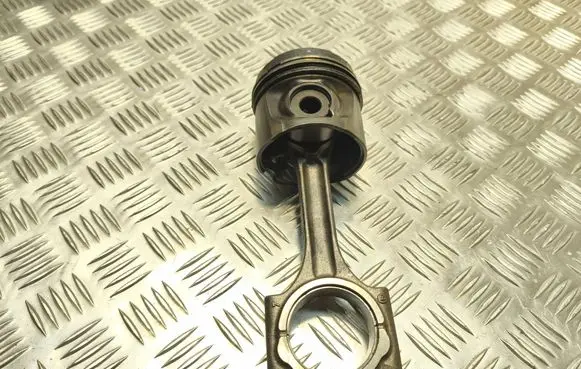 Volvo S60 Piston with connecting rod 81L79