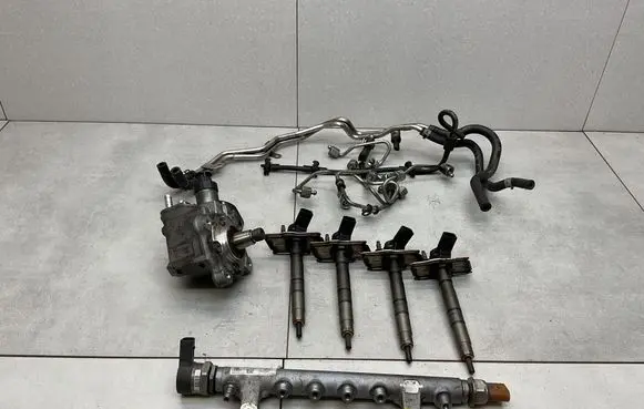 Audi A4 S4 B8 8K Fuel injection system set 03L130277 03L130755 03L130089A