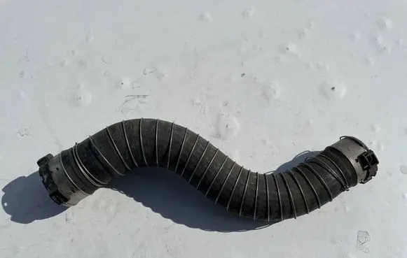 Intercooler hose/pipe
