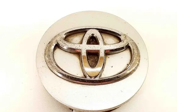 Toyota Auris E180 R20 wheel hub/cap/trim 4260302201