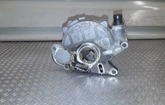Skoda Roomster (5J) Vacuum pump 03L145100