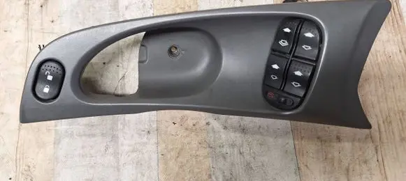Ford Focus Electric window control switch 4S41F23879