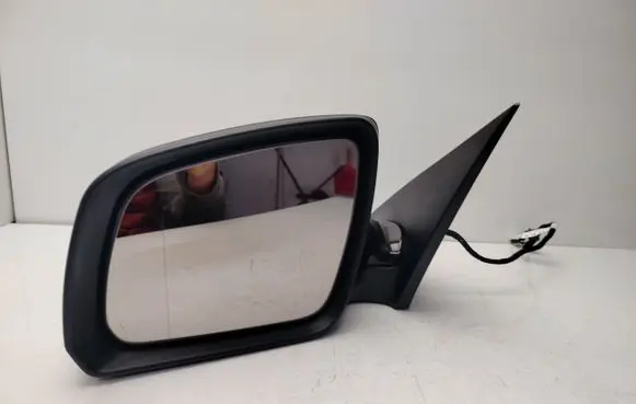 Mercedes-Benz C W204 Front door electric wing mirror