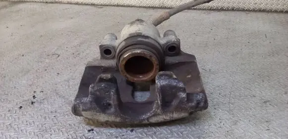Volkswagen PASSAT B6 Front brake caliper