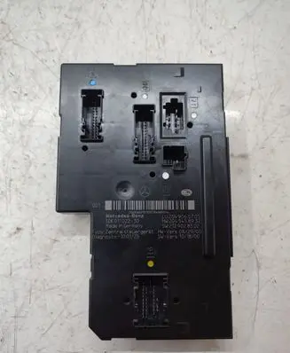 Mercedes-Benz C W204 Comfort/convenience module 2049060705