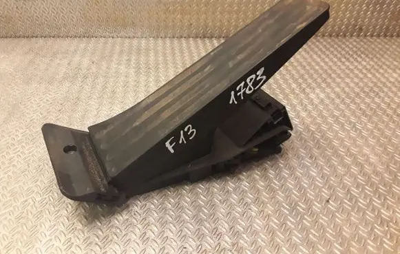 BMW 6 F12 F13 Accelerator throttle pedal 6858574