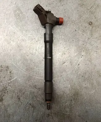 Mazda 6 Fuel injector SH0113H50