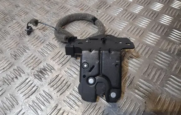 Audi TT TTS Mk2 Tailgate/trunk/boot lock/catch/latch 8P4827505C