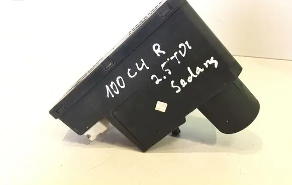 Audi 100 S4 C4 Central locking vacuum pump 4A0862257D