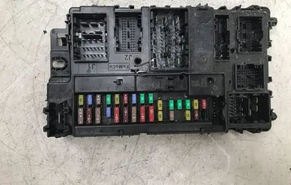 Ford Galaxy Fuse module