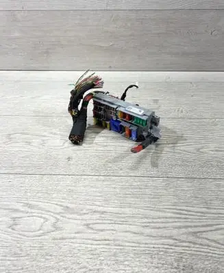 BMW 3 G20 G21 Fuse module 6807487 03009350 6114V7