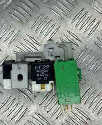 Mazda 323 Other relay B17R67830