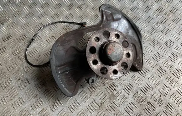 Mercedes-Benz SLK R172 Front wheel hub