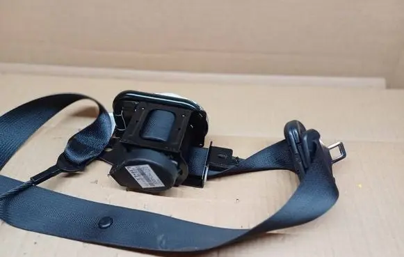 Mitsubishi Space Star Front seatbelt