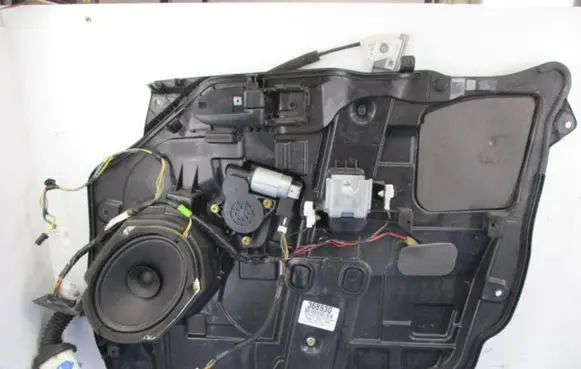 Mazda MX-5 NC Miata Front door window regulator with motor