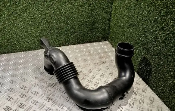 Renault Master III Air intake duct part 165554107R LSA496 70356875