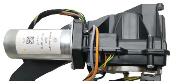 Volkswagen Multivan T7 Front door soft close latching motor (coupe) 7T0843460C