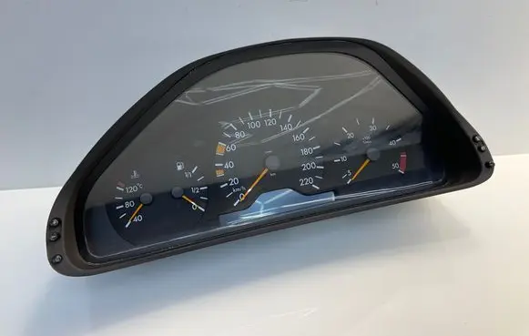 Mercedes-Benz E W210 Speedometer (instrument cluster) 2105401248 110008827019 A2105401248