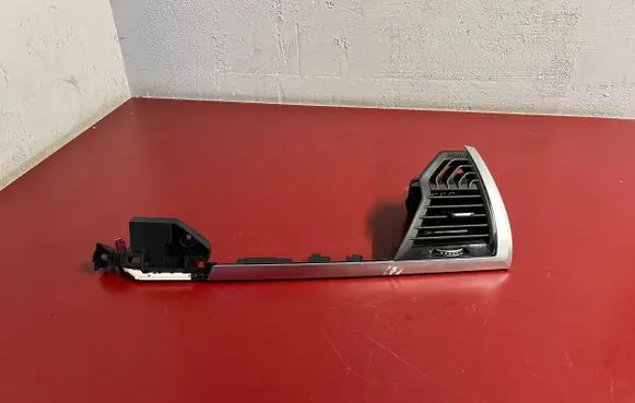 BMW X3 G01 Dashboard side air vent grill/cover trim 9384395 64229384395
