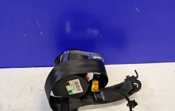Volvo XC90 Third row seat belt 31484588