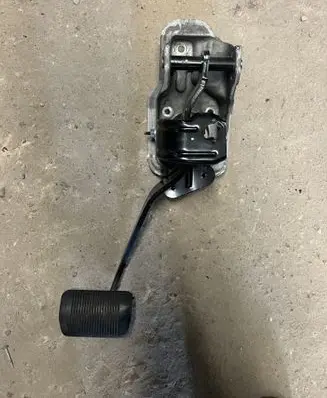 Jeep Grand Cherokee Brake pedal 