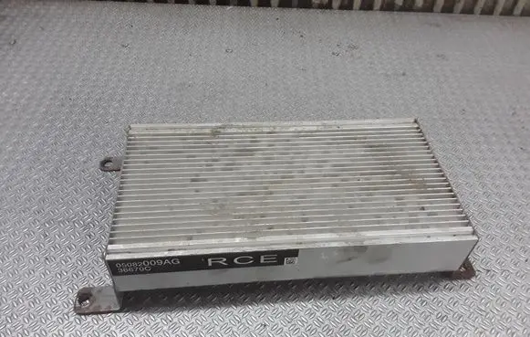 Chrysler Pacifica Sound amplifier 05082009AG