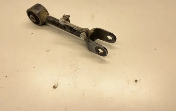 Lexus IS III XE30 Rear control arm 4877030120