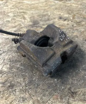 BMW 1 E81 E87 Front brake caliper