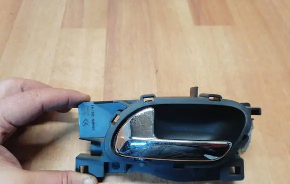 Peugeot 407 Front door interior handle 96526176VD 9143J9 96526176