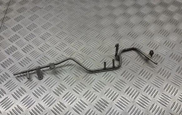Subaru Forester SH Fuel line pipe